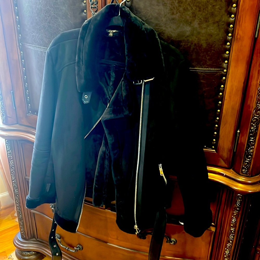 Beautiful jacket with zipper